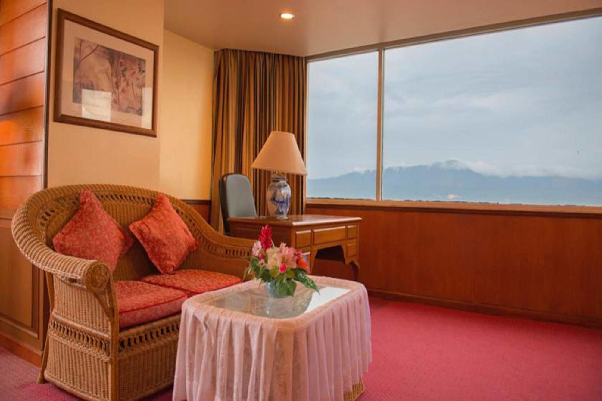 Phayao Gateway Hotel Exterior foto